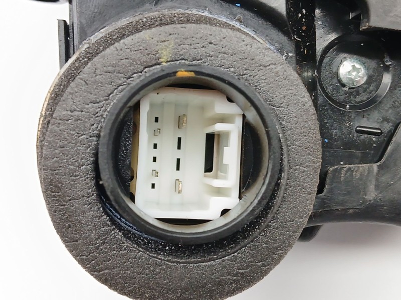 Recambio de cerradura puerta trasera izquierda para toyota auris (_e18_) 1.2 (nre185_) referencia OEM IAM 6906005051  