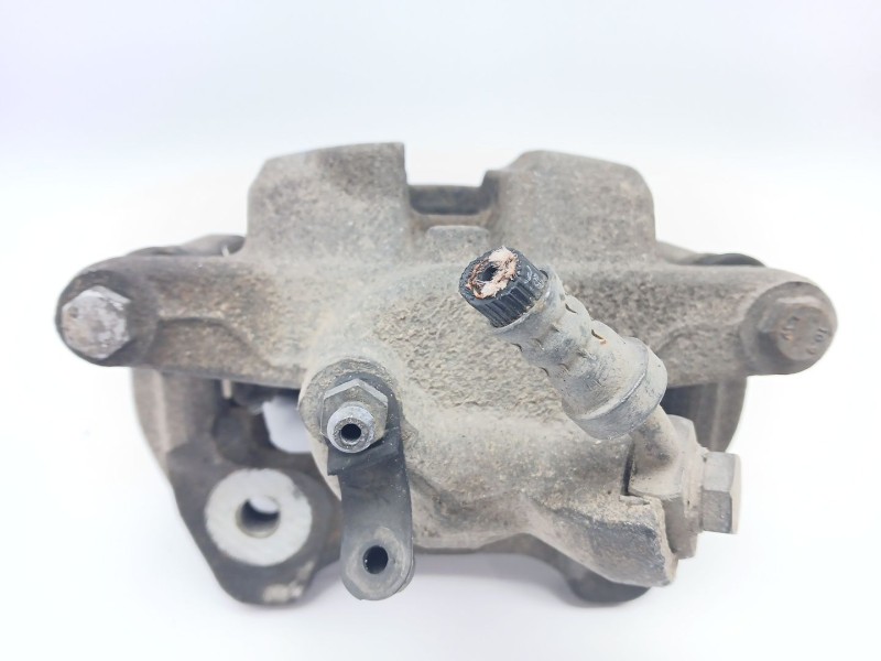 Recambio de pinza freno trasera derecha para land rover discovery iv (l319) 2.7 td 4x4 referencia OEM IAM LR010574  