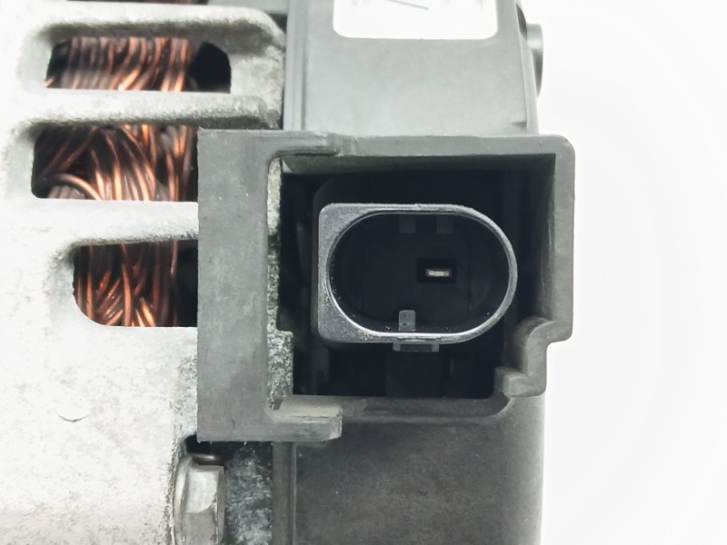 Recambio de alternador para kia rio iii (ub) 1.1 crdi referencia OEM IAM 373002A950  2617561