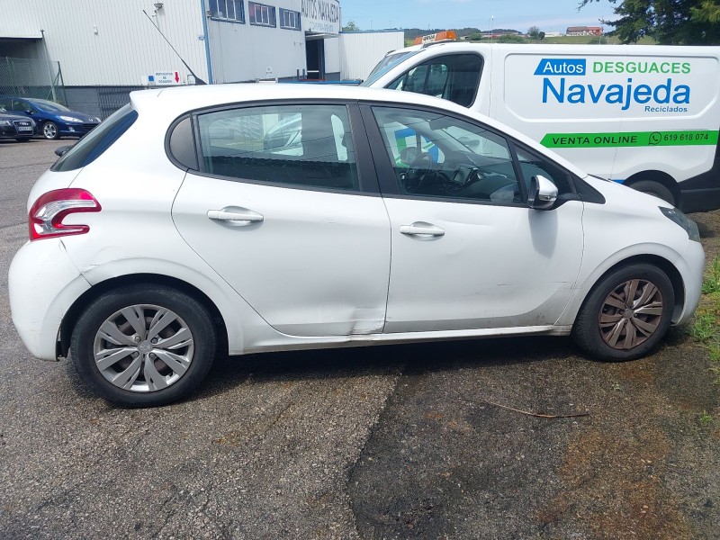 peugeot 208 i (ca_, cc_) del año 2013