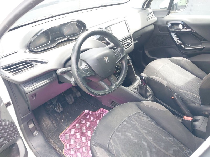 peugeot 208 i (ca_, cc_) del año 2013