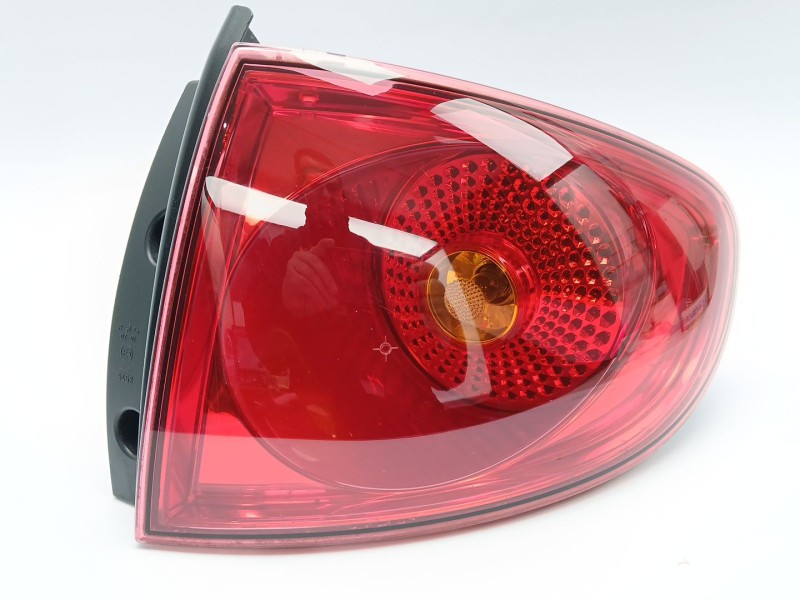 Recambio de piloto trasero derecho para seat altea (5p1) 1.6 referencia OEM IAM 5P0945096D  5P0945112