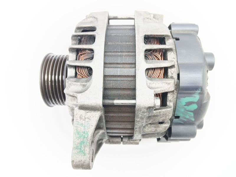 Recambio de alternador para hyundai i30 classic referencia OEM IAM 373002B101  2655447