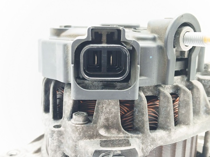 Recambio de alternador para hyundai i30 classic referencia OEM IAM 373002B101  2655447