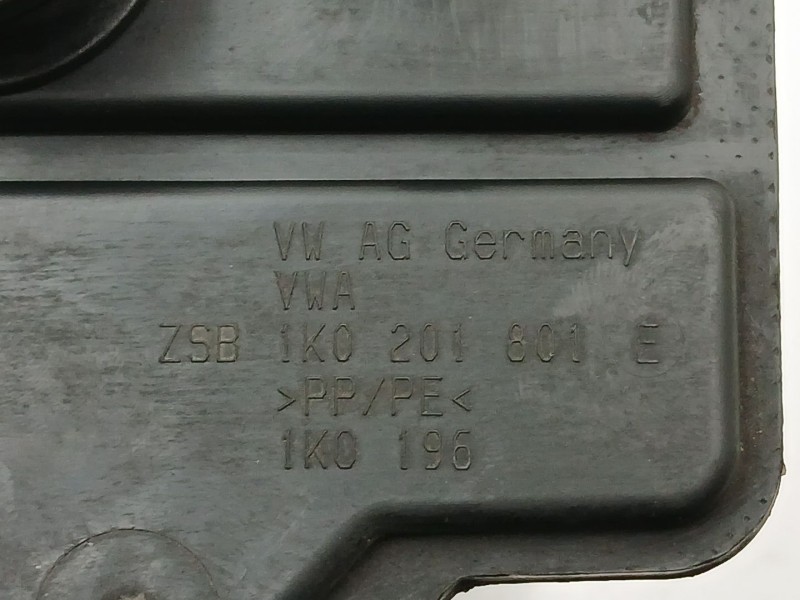 Recambio de filtro carbono activo para seat leon (1p1) 1.4 tsi referencia OEM IAM 1K0201801E  1K0201813