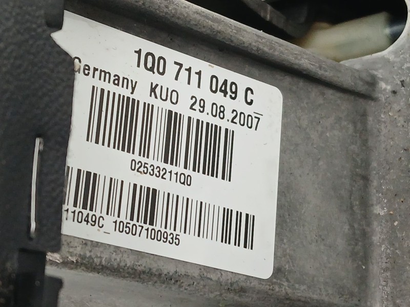 Recambio de palanca cambio para seat leon (1p1) 1.4 tsi referencia OEM IAM 1Q0711049C 1Q0711266A 1Q0711265B
