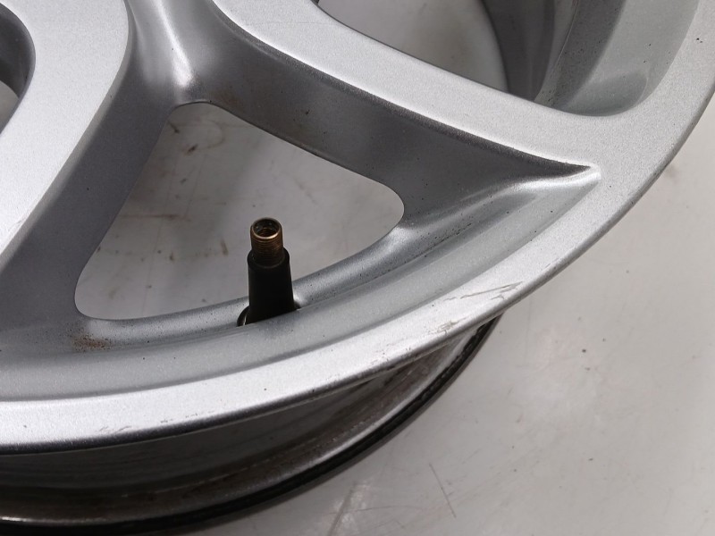 Recambio de llanta para citroën c4 cactus 1.2 thp 110 referencia OEM IAM 9802911977  