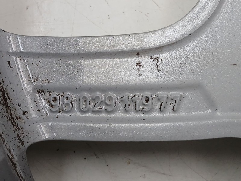 Recambio de llanta para citroën c4 cactus 1.2 thp 110 referencia OEM IAM 9802911977  