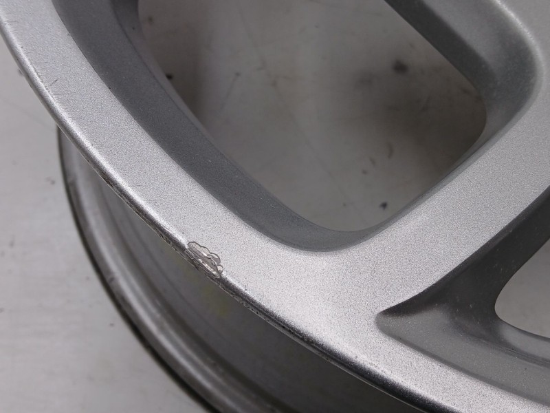 Recambio de llanta para citroën c4 cactus 1.2 thp 110 referencia OEM IAM 9802911977  