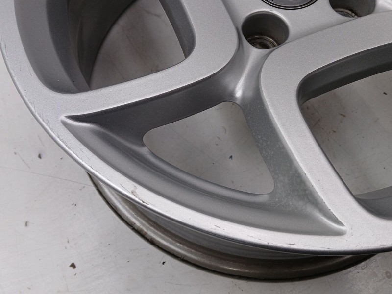 Recambio de llanta para citroën c4 cactus 1.2 thp 110 referencia OEM IAM 9802911977  