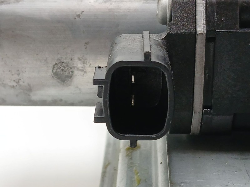 Recambio de elevalunas trasero izquierdo para renault captur referencia OEM IAM 827012973R  128001472B