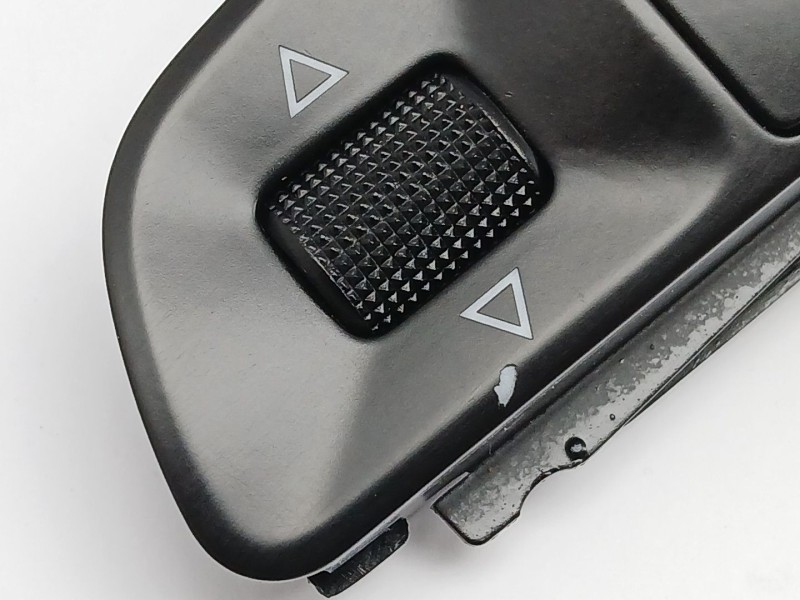 Recambio de mando volante para audi a4 b8 avant (8k5) 1.8 tfsi quattro referencia OEM IAM 4F0951527D  4F0951527C