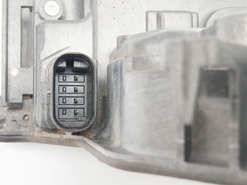 Recambio de cerradura puerta trasera izquierda para bmw x1 (f48) sdrive 18 d referencia OEM IAM 5122728193912  728193912