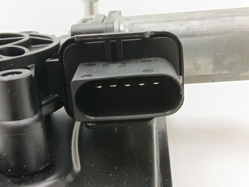 Recambio de elevalunas trasero derecho para bmw x1 (f48) sdrive 18 d referencia OEM IAM 746349204 19995YY0625 71019003