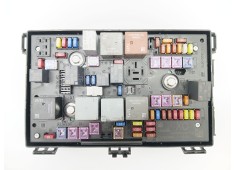 Recambio de caja reles / fusibles para opel astra k (b16) 1.6 turbo (68) referencia OEM IAM 13449206  