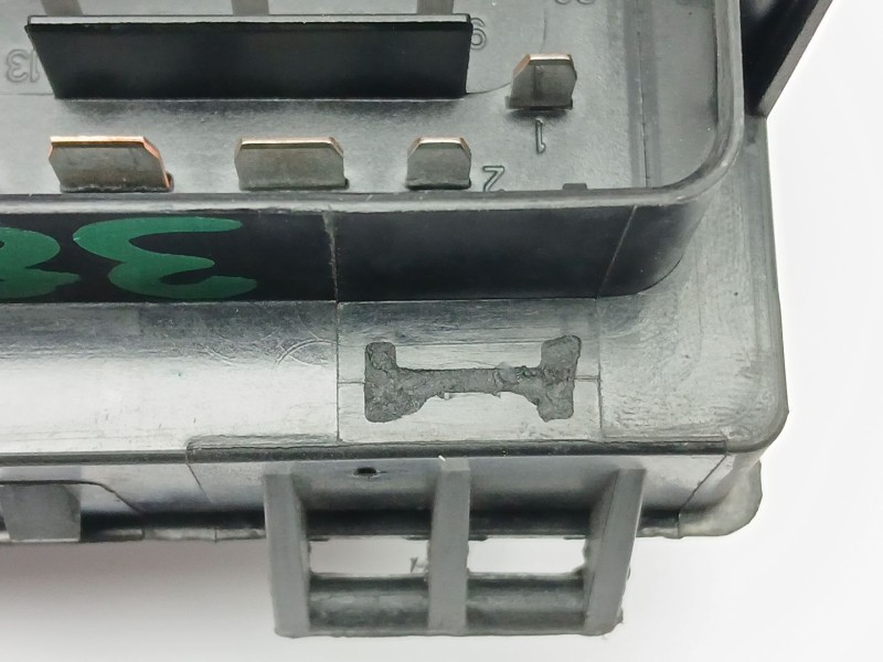 Recambio de caja reles / fusibles para opel astra k (b16) 1.6 turbo (68) referencia OEM IAM 13449206  