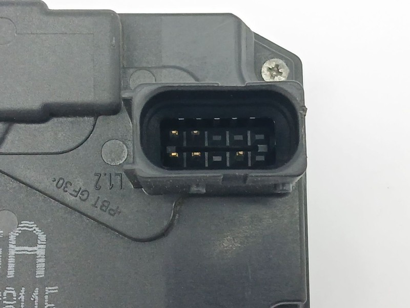 Recambio de cerradura puerta trasera derecha para opel astra h berlina sport referencia OEM IAM 13128115  