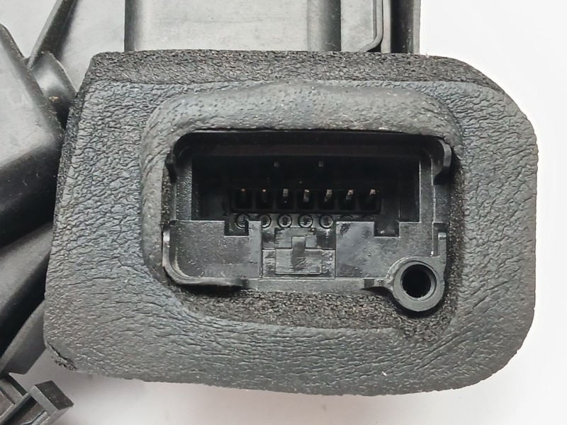 Recambio de cerradura puerta delantera izquierda para volkswagen polo (6r1) advance referencia OEM IAM 5K1837015D  