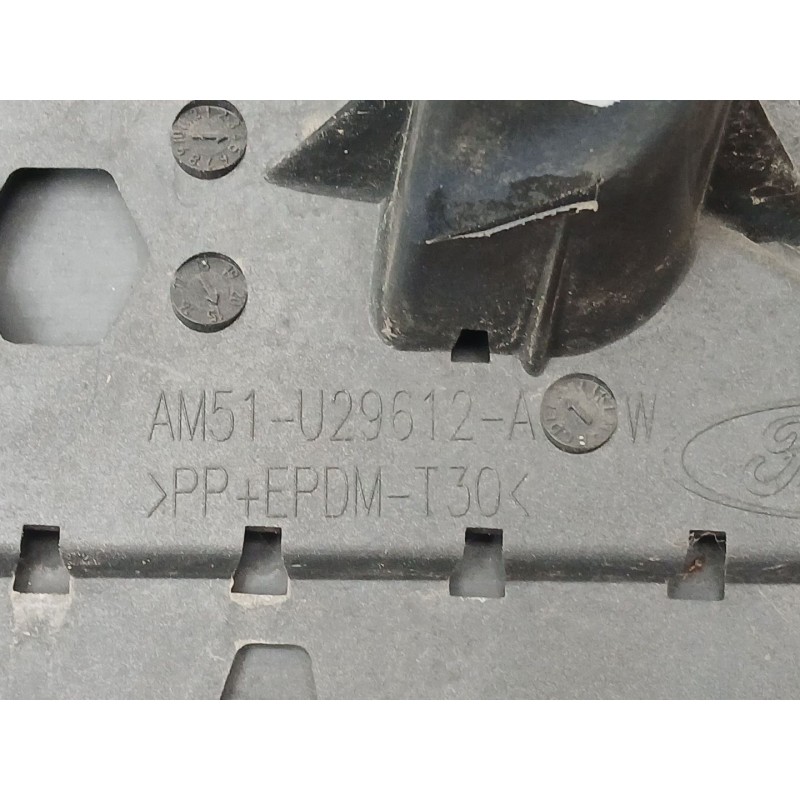 Recambio de molduras traseras para ford grand c-max (dxa/cb7, dxa/ceu) 1.0 ecoboost referencia OEM IAM AM51U29612AW  AM51U29612A