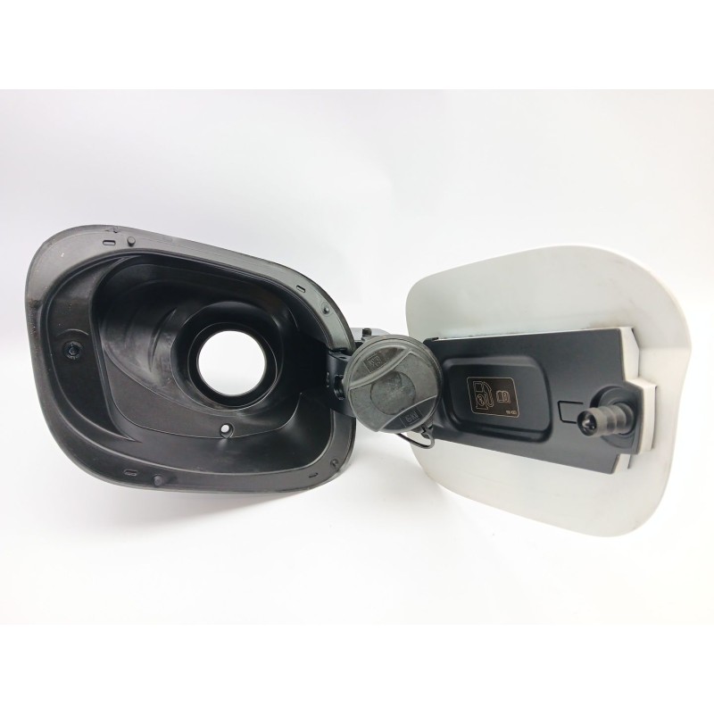 Recambio de tapa exterior combustible para opel astra k sports tourer (b16) 1.4 turbo (35) referencia OEM IAM 39061480  