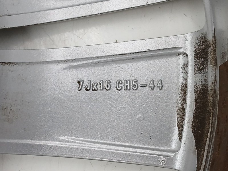 Recambio de llanta para peugeot 308 active referencia OEM IAM 9677989577  