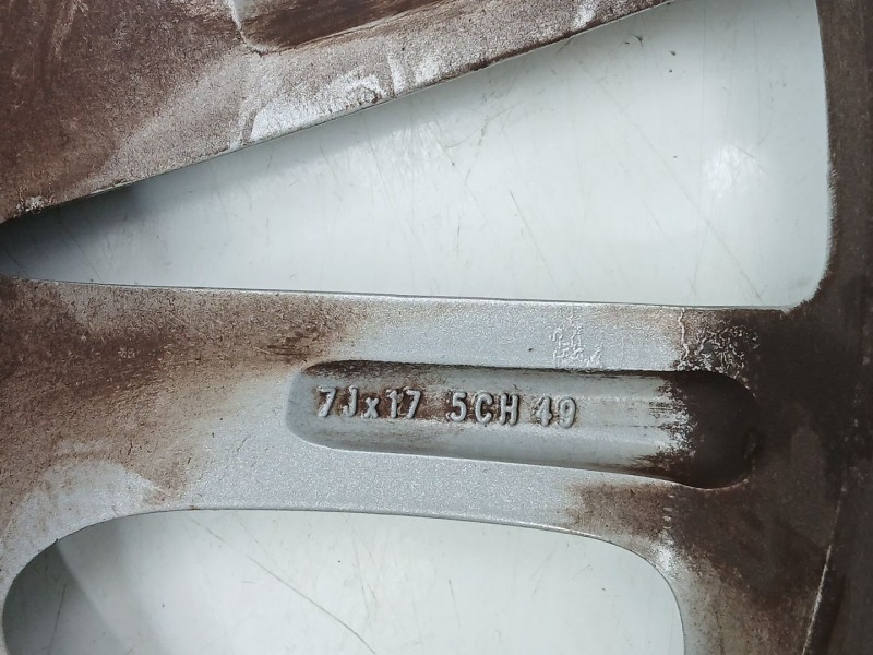 Recambio de llanta para renault megane iii berlina 5 p limited referencia OEM IAM 403007546R  