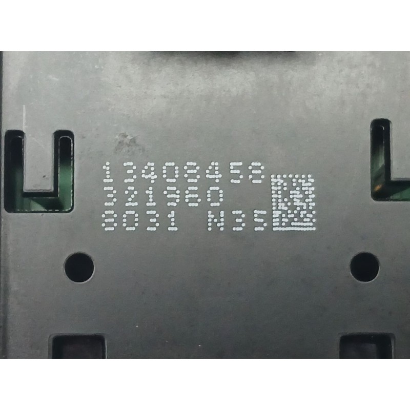 Recambio de mando elevalunas delantero izquierdo para opel astra k sports tourer (b16) 1.4 turbo (35) referencia OEM IAM 1340845