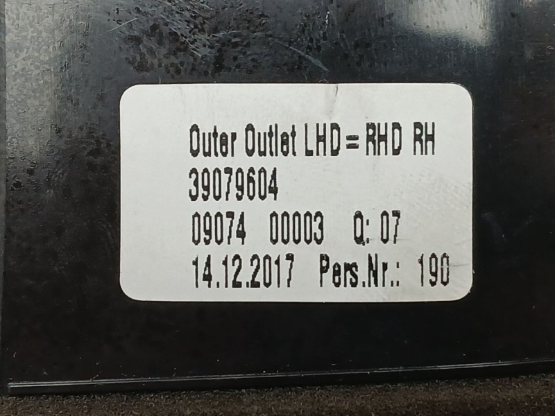 Recambio de rejilla aireadora para opel astra k sports tourer (b16) 1.4 turbo (35) referencia OEM IAM 39039739  39079604