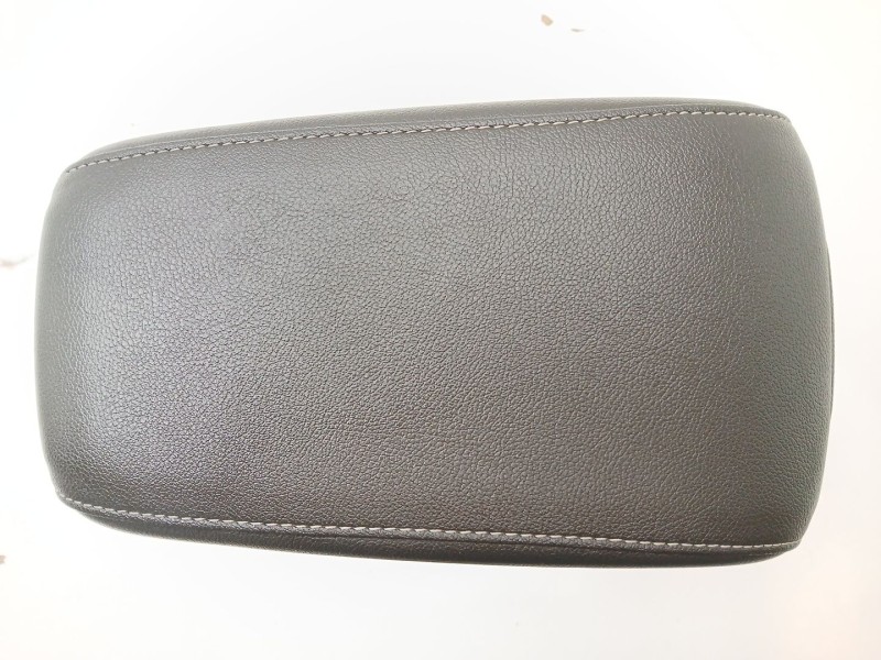 Recambio de apoyabrazos central para opel astra k sports tourer (b16) 1.4 turbo (35) referencia OEM IAM 39108523  