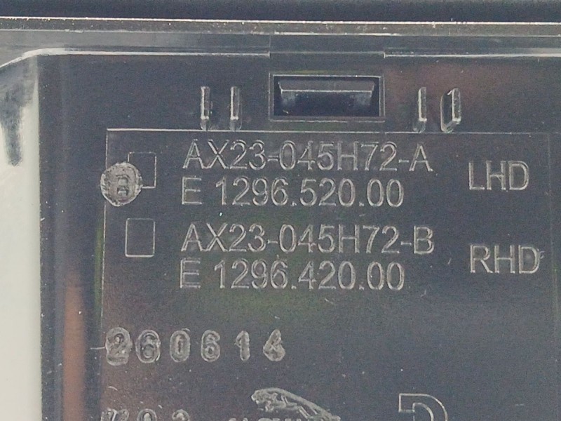 Recambio de cenicero para jaguar xf i (x250) 3.0 d referencia OEM IAM AX23045H72A AX23045H72B E129652000