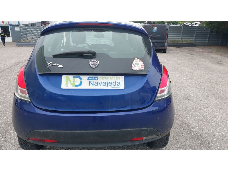 lancia ypsilon (312_) del año 2015