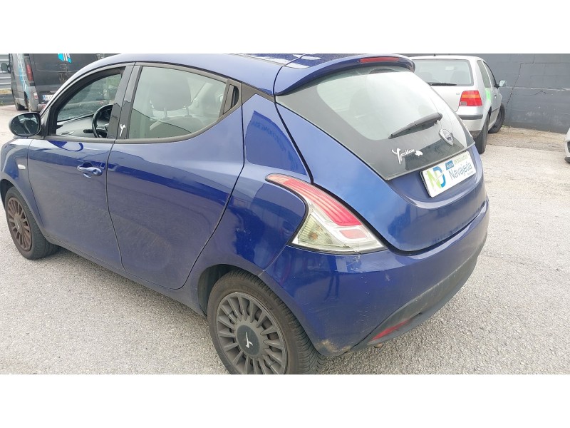 lancia ypsilon (312_) del año 2015