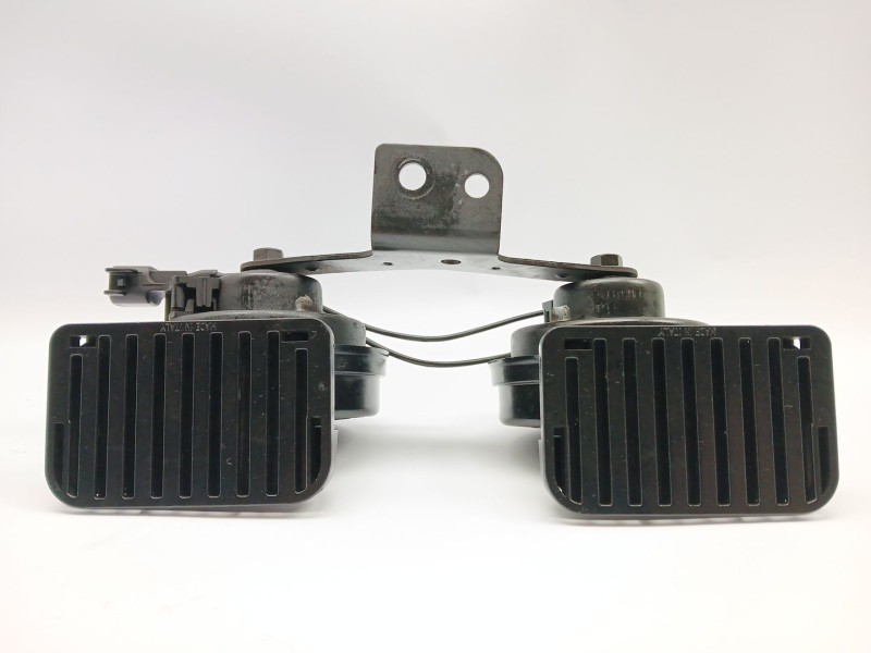 Recambio de claxon para jaguar xf i (x250) 3.0 d referencia OEM IAM CX2313A803AC  