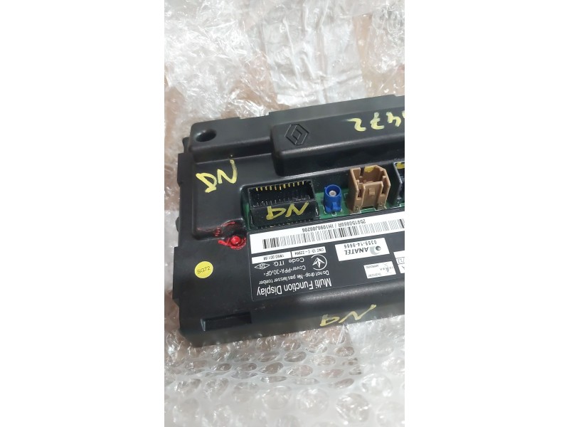 Recambio de pantalla multifuncion para renault trafic 2.0 dci referencia OEM IAM 259150869R  