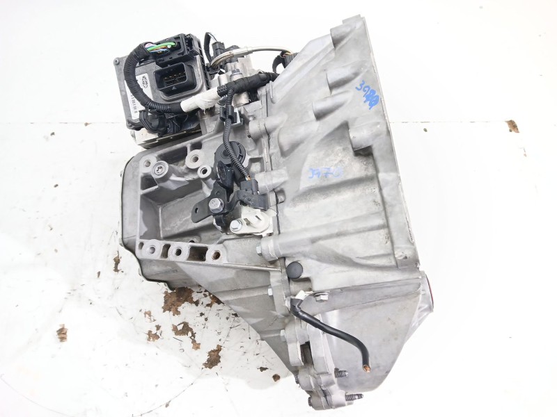 Recambio de caja cambios para peugeot partner tepee 1.6 bluehdi 100 referencia OEM IAM 20DR42  