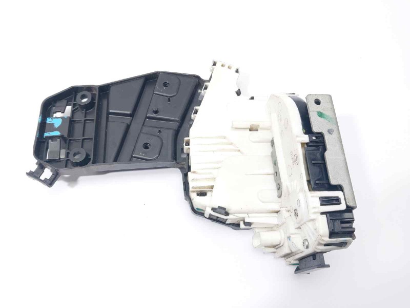 Recambio de cerradura puerta trasera derecha para jeep compass ii limited 4x4 referencia OEM IAM P04589914AE  