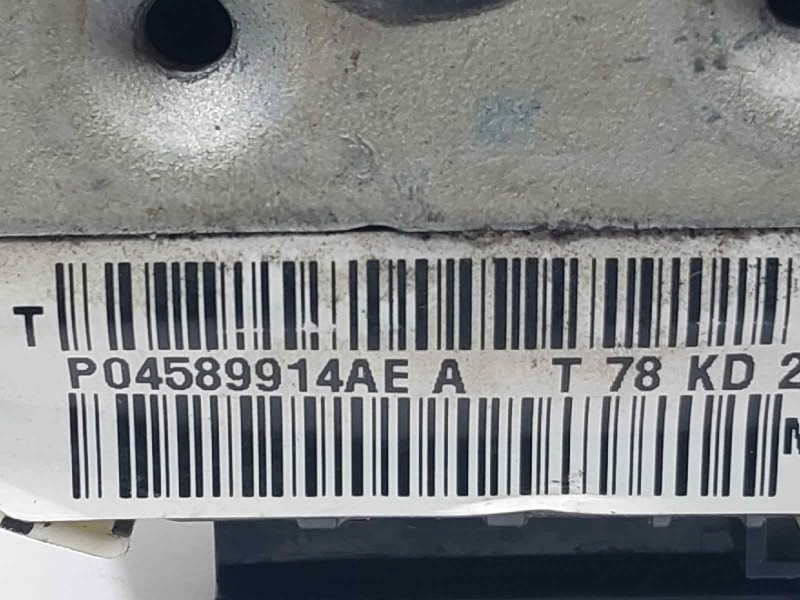 Recambio de cerradura puerta trasera derecha para jeep compass ii limited 4x4 referencia OEM IAM P04589914AE  