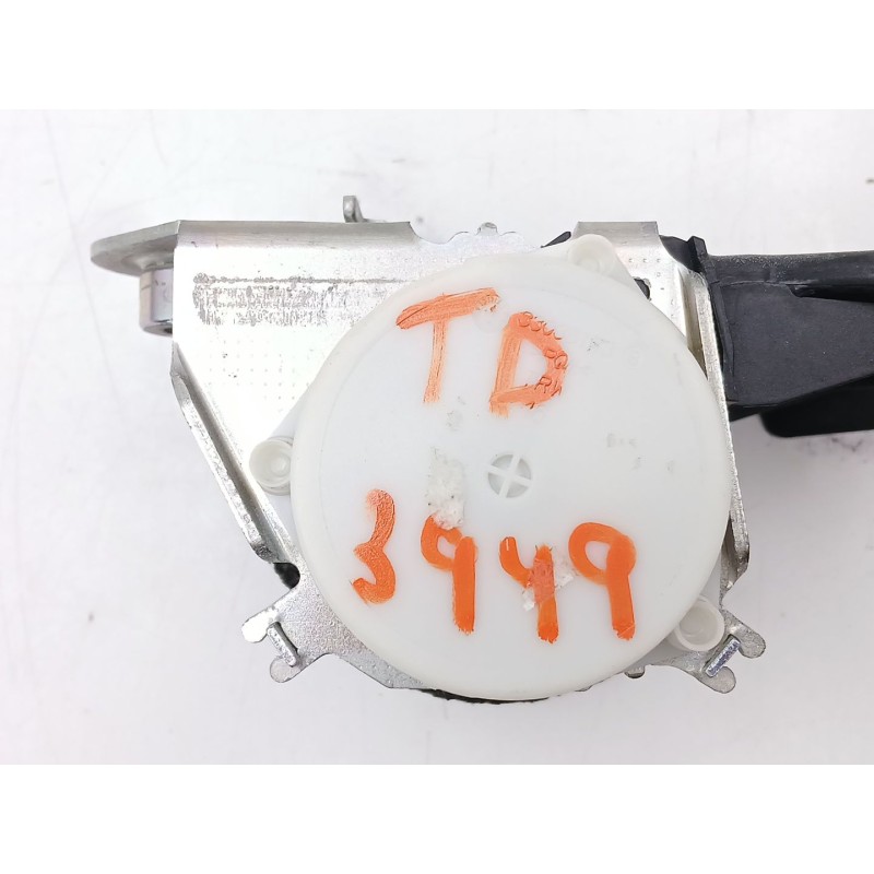 Recambio de cinturon seguridad trasero derecho para volkswagen scirocco iii (137, 138) 2.0 tdi referencia OEM IAM 1K8857806  