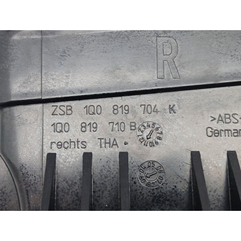 Recambio de rejilla aireadora para volkswagen scirocco iii (137, 138) 2.0 tdi referencia OEM IAM 1Q0819704K  1Q0819710B