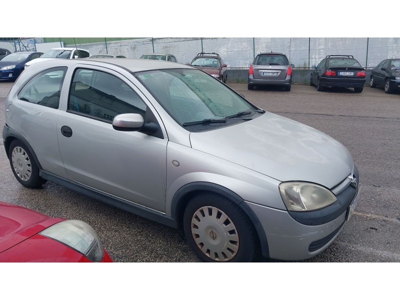 opel corsa c (x01) del año 2003