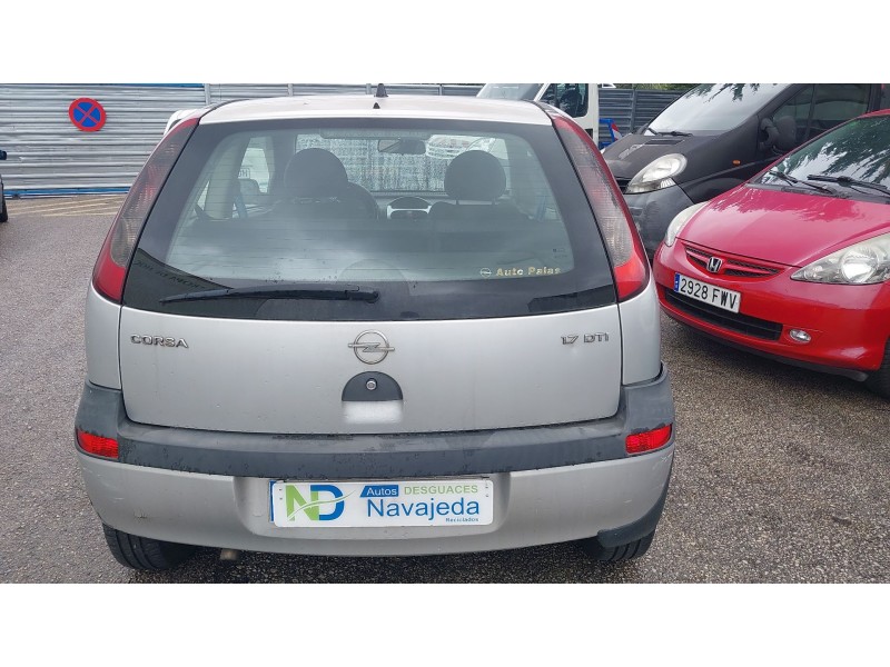 opel corsa c (x01) del año 2003