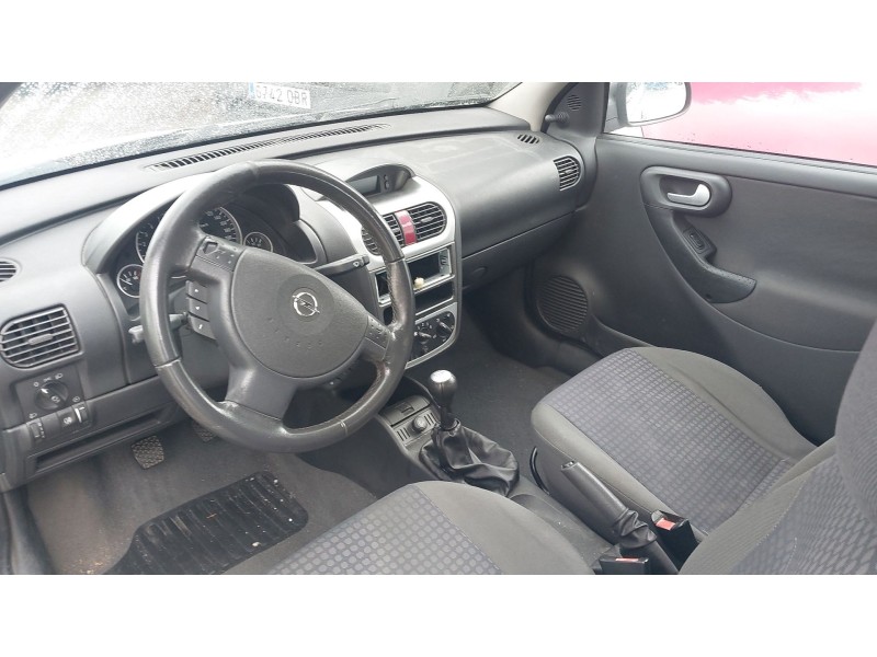 opel corsa c (x01) del año 2003