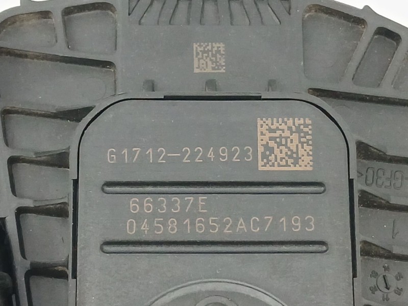 Recambio de potenciometro pedal para jeep cherokee (kl) 2.2 crd 4x4 referencia OEM IAM G1712224923  