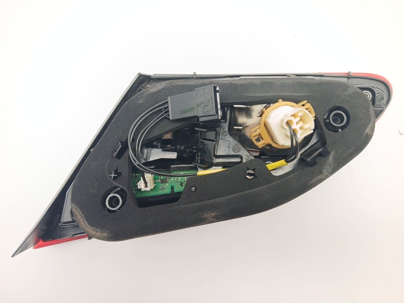 Recambio de piloto trasero izquierdo interior para opel astra k (b16) 1.6 turbo (68) referencia OEM IAM 13281878  