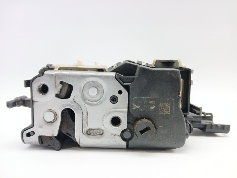 Recambio de cerradura puerta delantera derecha para peugeot partner tepee 1.6 bluehdi 100 referencia OEM IAM 828405  