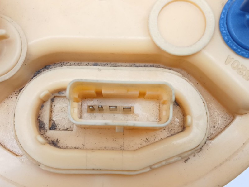 Recambio de bomba combustible para citroën c3 collection referencia OEM IAM 1608520580  