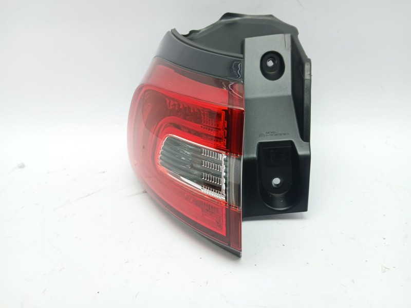 Recambio de piloto trasero izquierdo para jeep cherokee (kl) 2.2 crd 4x4 referencia OEM IAM 68102909AF  