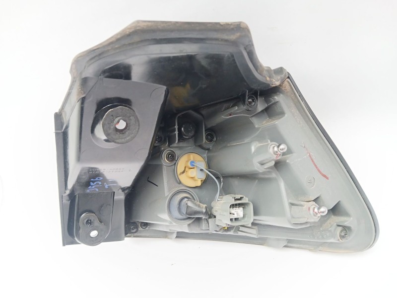Recambio de piloto trasero izquierdo para jeep cherokee (kl) 2.2 crd 4x4 referencia OEM IAM 68102909AF  