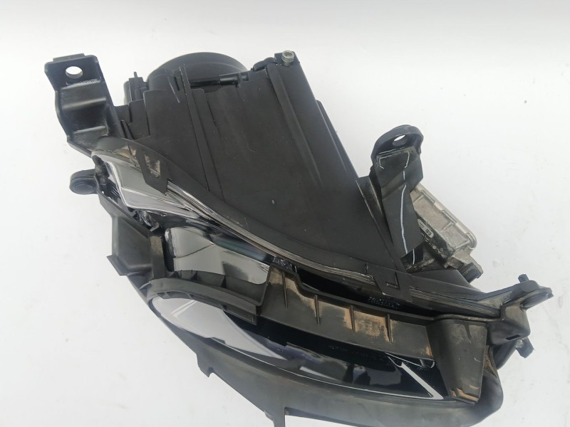 Recambio de faro derecho para jeep cherokee (kl) 2.2 crd 4x4 referencia OEM IAM 68102856AI  