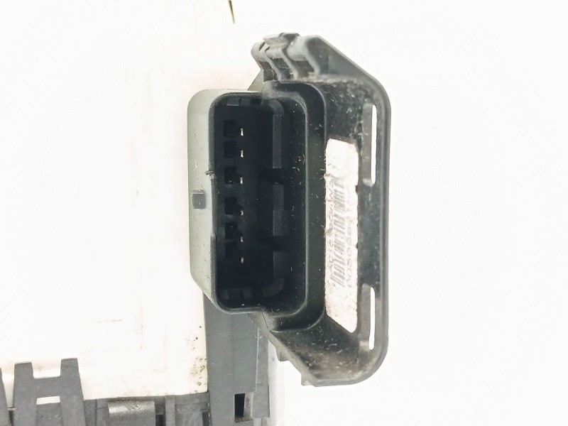 Recambio de cerradura puerta trasera derecha para citroën c3 ii (sc_) 1.4 hdi 70 (sc8hzc, sc8hr0, sc8hp4) referencia OEM IAM 732